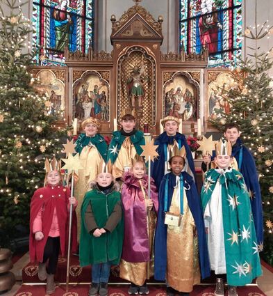 Die Wattenheimer Sternsinger beim Aussendungsgottesdienst