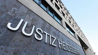 Der Prozess gegen den Serieneinbrecher hat in Heidelberg begonnen.
