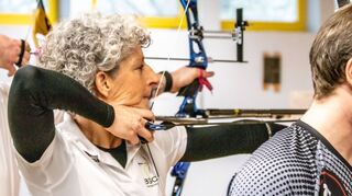 Christine Bignion vom Bogensportclub Heidelberg in Aktion: Am 27. und 28. Januar richtet ihr Verein die Badischen Meisterschaften aus.