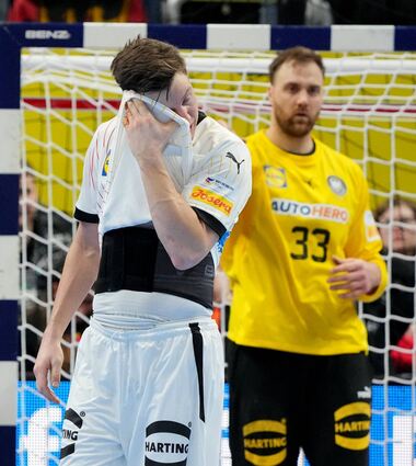 Christoph Steinert (l.) und Torhüter Andreas Wolff lieferten den Franzosen ein Duell auf Augenhöhe.