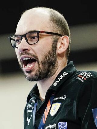 Handball: EHF European League, Rhein-Neckar Löwen - Medwedi Tschechow, K.o.-Runde, Viertelfinale, Rückspiele, SNP-Dome. Klaus Gärtner, Co-Trainer der Rhein-Neckar Löwen, gibt Anweisungen. +++ dpa-Bildfunk +++