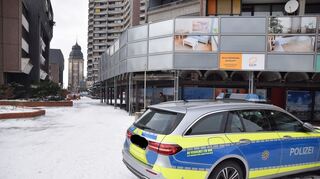 Aktuell läuft ein größerer Polizeieinsatz in der Mannheimer Neckarstadt.