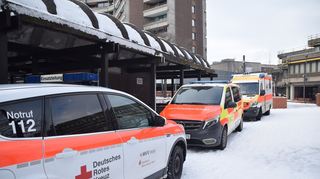 <p>Bei dem Einsatz waren neben dem SEK auch Rettungskräfte vor Ort.<br></p>