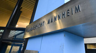 Das Landgericht Mannheim: Hier läuft der Prozess gegen einen 38-Jährigen, der seine Freundin mit einem Messer verletzt haben soll.
