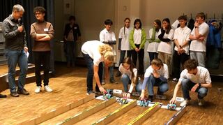 Bei der Aufgabe „Rettungsmission“ musste der Roboter bei der Fahrt durch ein Labyrinth einen Dummy touchieren.