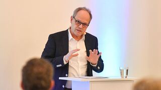 Betont den demokratischen Auftrag des öffentlichen-rechtlichen Rundfunks: der ARD-Vorsitzende Kai Gniffke in Mannheim.