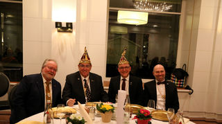 Alfried Wiczoreck (v.l.), Karl A. Lamers René Pöltl und Ketschs Bürgermeister Timo Wangler nach der Auszeichnung.