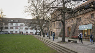Die Gebäude des Studierendenwerkes im Marstallhof stehen vor großen Sanierungen in Sachen Brandschutz.