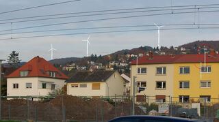 So könnten Windräder entlang der Bergstraße in Höhe Schriesheims aussehen: Animation des Nachbarschaftsverbandes aus dem Jahre 2015.