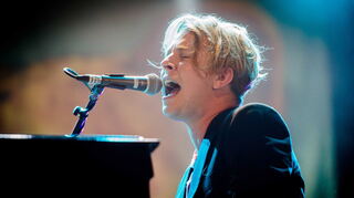 Der britische Sänger Tom Odell  ("Another Love") kommt zum Zeltfestival 2024 nach Mannheim.