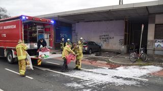 Feuerwehreinsatz in der Neckarauer Straße am Mittwochnachmittag.