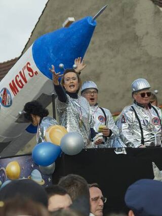 Die Sängerlust mit Rakete – bereit zum Abflug ins All.