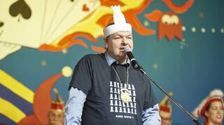 Bürgermeister Volker Scheib bekam den Zündstofforden verliehen. 2017 wurde dieser zuletzt ausgehändigt.