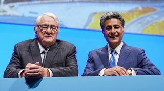 Als die Welt bei SAP noch in Ordnung war: Aufsichtsratschef Hasso Plattner (l.) und sein Doch-Nicht-Nachfolger Punit Renjen (r.).