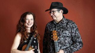 Begeisterte Volksmusik-Interpretin: Gudrun Walther ist am Sonntag mit ihrem musikalischen Partner Jürgen Treyz im Mannheimer Capitol zu hören.