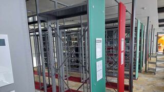 70.000 Bücher müssen nach dem Wasserschaden umgeräumt werden.