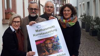 Vorfreude auf außergewöhnliches Ereignis: Kuratorin Elke Bellgart-Rapp (v. l.), Maler Tigran Grigoryan sowie Dieter Weitz und Gabriele Mohr-Nassauer vom KKS.