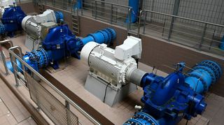 Im Pumpenhaus des Wasserwerks in Mannheim-Rheinau: Der Winter hat die Vorräte gut aufgefüllt.