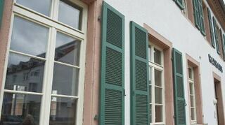 Das Alte Rathaus hat bereits neue Fenster bekommen.