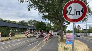 Die rund 70 Jahre alte BBC-Brücke (aufgenommen im Juni 2023) ist seit 2019 für den Schwerlastverkehr aus Sicherheitsgründen gesperrt.