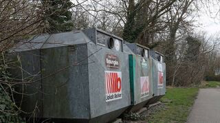 Für die Glascontainer gegenüber der Kita Glückskäfer im Sandweg wird ein neuer Standort gesucht.