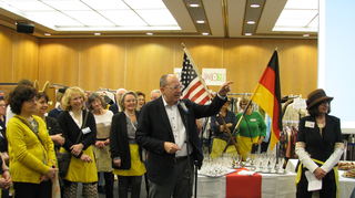 Als Schirmherr des 40. Pfennigbasars des DAFAK war auch OB Christian Specht anwesend.
