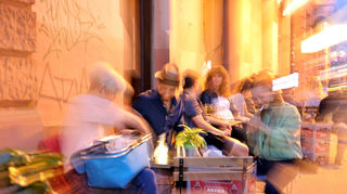 Die Cafe Bar Nelson in der Jungbuschstraße ist ein beliebter Treffpunkt des Partyvolks.Gab es hier am Wochenende einen Buttersäure-Angriff?