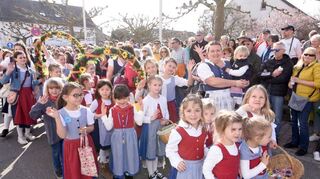 Sie dürfen natürlich nicht fehlen: die Kinder aus der Volkstanzgruppe des Gesangvereins Eintracht, der in diesem Jahr sein 125. Jubiläum feiert.