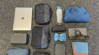 Sein ganzes Hab und Gut passt ihn einen Rucksack: Lasse Stolley reist als digitaler Nomade quer durch Deutschland.