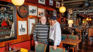 Anja und Reinhard Rauch vom Hamburger Restaurant Old Commercial Room haben etwas weniger übrig, weil sie ihre Preise nicht erhöhen.