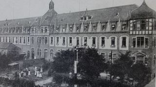 Das Mädchenwohnheim damals (um 1912) . . .