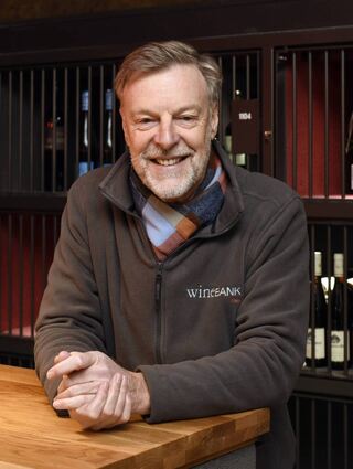 Im Berufsleben war er Banker, heute hütet er als Manager die Tresore der Winebank: Christian König nach der Eröffnung in Wachenheim im Jahr 2017.