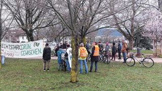 Protest gegen Heidelberg Materials mit rund 50 Teilnehmern.