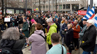 Der Demonstrationszug formierte sich am Paradeplatz.