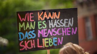 Wie kann man es hassen, dass Menschen sich lieben?“ Diese Frage stellen sich auch die jungen Menschen, die in Mannheim Aufklärungsworkshops anbieten.