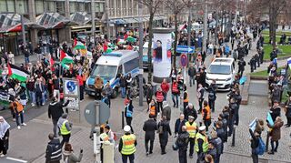 Am 24. Februar trennten pro-palästinensische und pro-israelische Demonstrationen nur wenige Meter.