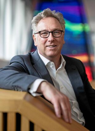Schuhunternehmer Heinrich Deichmann spricht im Interview über die aktuellen Herausforderungen in seiner Branche.