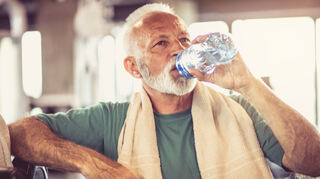 Wasser marsch: Egal bei welcher Sportart – zwischendurch genug Flüssigkeit ist das A und O.