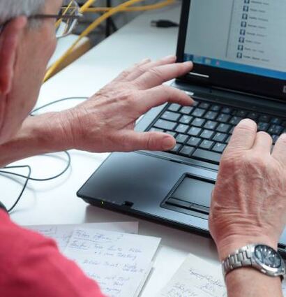 Ein Senioren-Computer-Kurs startet am Samstag.