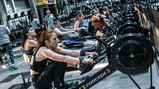 Fitnessvielfalt: Eine Herausforderung, die Sportler an ihre Grenzen bringt.