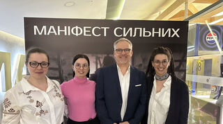 Karsten Drath mit den ukrainischen Coaches.