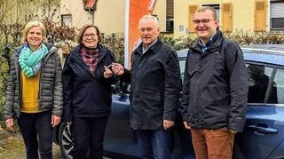 Bei der Übergabe: Anna Struve (v.l.), Barbara Oswald, Dieter Netter und Marius Steigerwald.