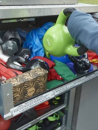 Die Sportgeräte aus der Sportbox sind in einem guten Zustand.