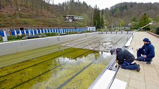 Im Schriesheimer Waldschwimmbad laufen derzeit die Vorbereitungen auf den Saisonbeginn am 1. Mai. Ehrenamtliche Helfer sind inzwischen rar.