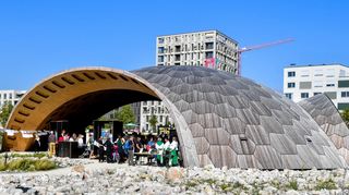 Der Pavillon der Metropolregion auf dem Spinelli-Gelände in Mannheim während der Bundesgartenschau 2023. Derzeit steht er leer und ist eingezäunt.