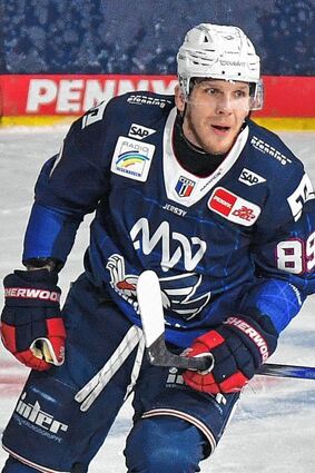 Nach 380 DEL-Spielen im Adler-Trikot ist für David Wolf nun Schluss.