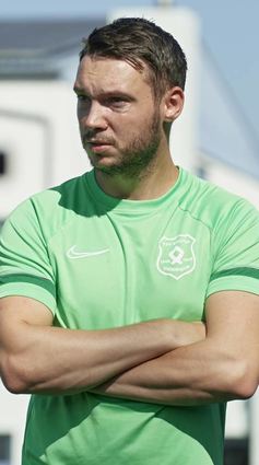 Trainer Timo Endres ist mit dem TSV Amicitia auf Kurs.
