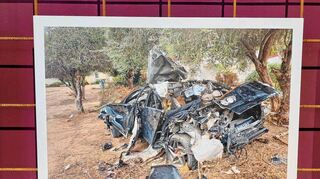 Zerstörungswut: Vom Auto im Kibbuz Be’eri ist nicht mehr viel übrig.