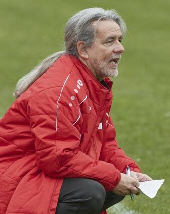 Enrique Cazorla betreut noch bis Saisonende Lützelsachsen II.