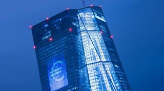 Die EZB zögert die Zinswende weiter hinaus. Für Sparer zeichnet sich die Trendwende aber auf jeden Fall ab.